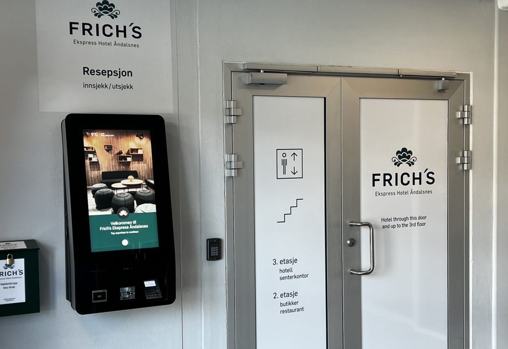Frichs Ekspress Åndalsnes installed a completely unmanned check-in kiosk