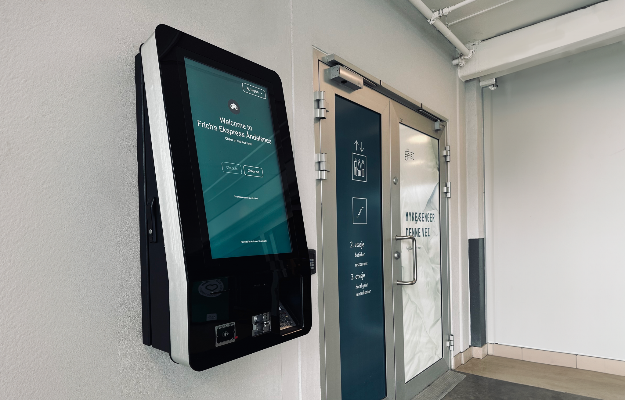 Frichs Ekspress Åndalsnes installed a completely unmanned check-in kiosk