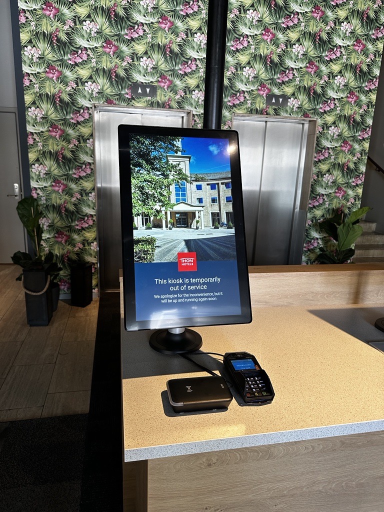 First kiosk installation for Thon Hotels is complete The first Thon Hotels kiosk installation is rolled out! Guests at Thon Taastrup can now skip the lines and get 24/7 availability.