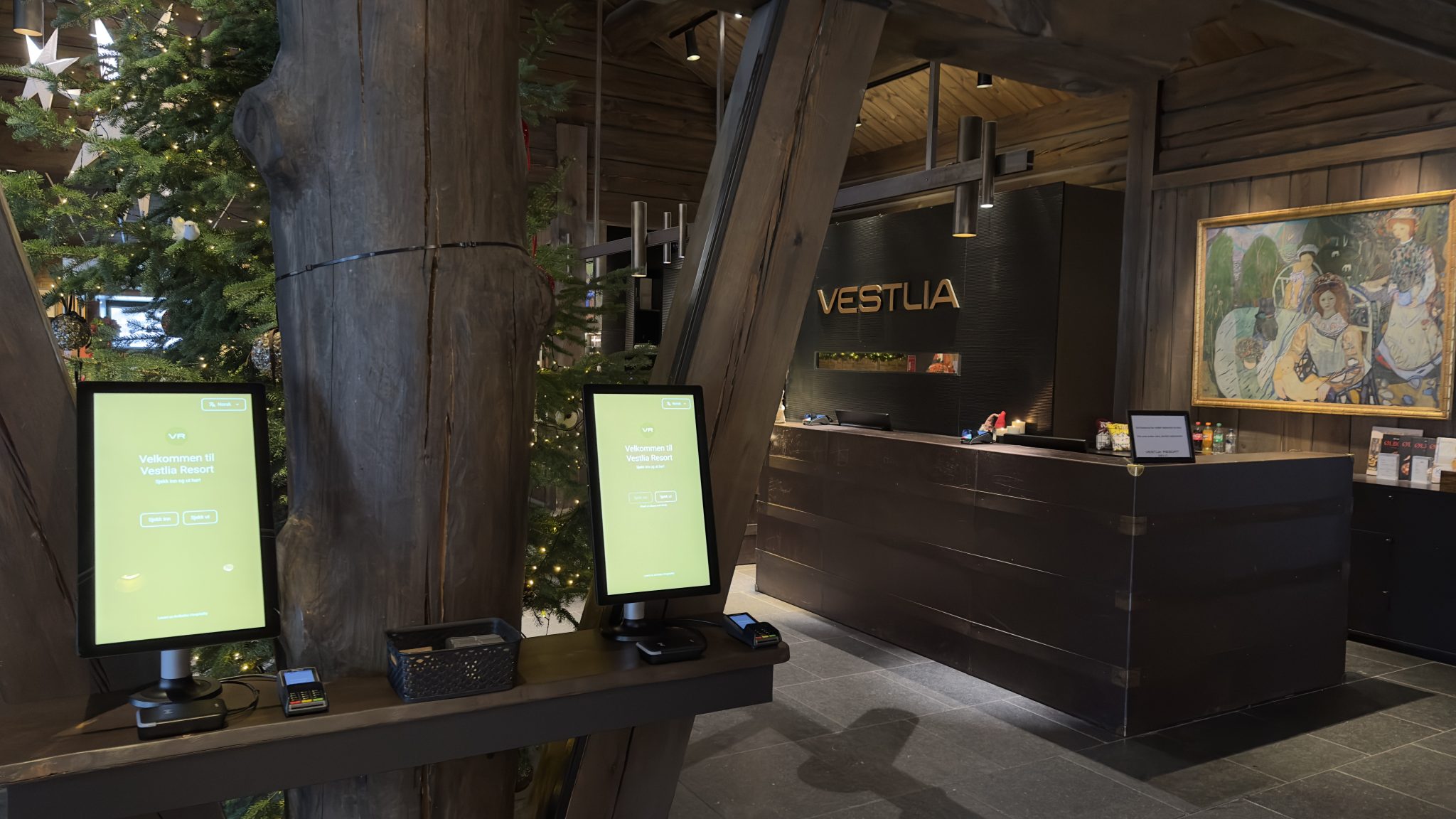 Vestlia circles back and reinstalls self-service kiosks Vestlia Resort tested self-service kiosks back in 2021 but chose to go for a mobile check-in app. After experiencing reluctance to download yet another app, Vestlia decided to reinstall our self-service kiosk.